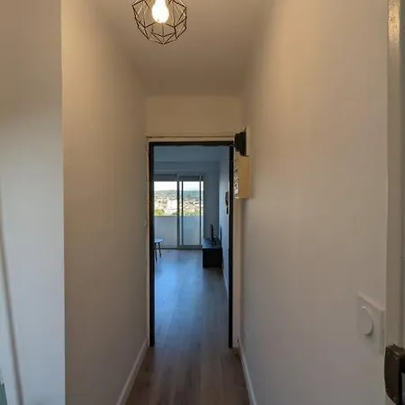 Apartmán - Vue Imprenable Sur La Cite Medievale - Parking Gratuit - Climatise Carcassonne