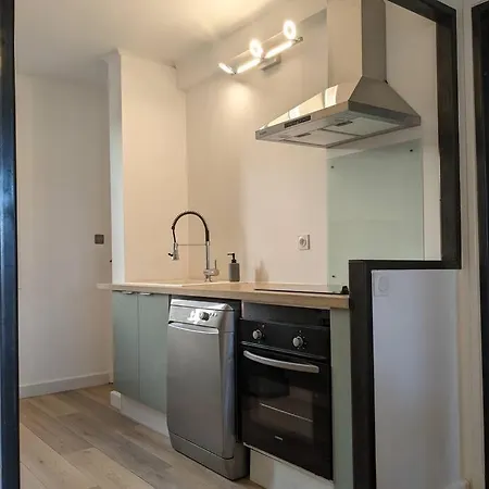 Appartement - Vue Imprenable Sur La Cite Medievale - Parking Gratuit - Climatise
